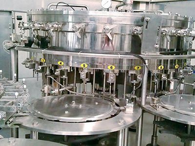 GC-10型液體灌裝機(jī)